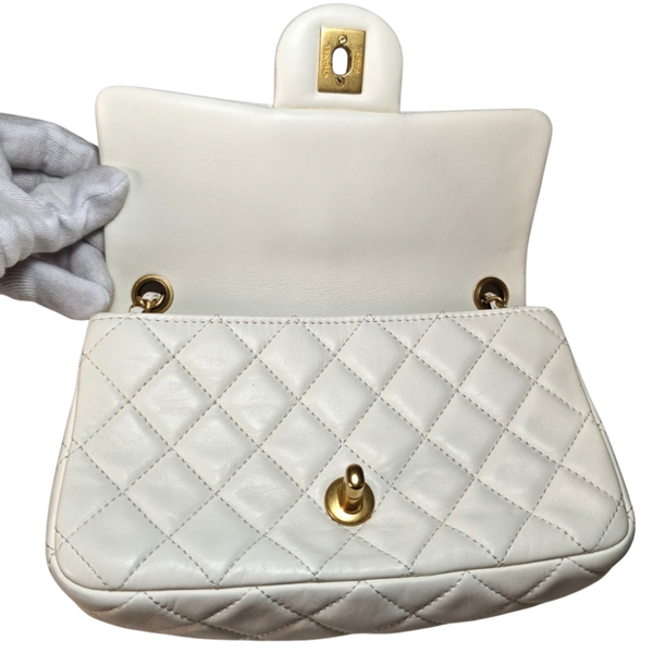 Load image into Gallery viewer, CHANEL Mini Classic Flap Bag White Lambskin / Aged gold hardware
