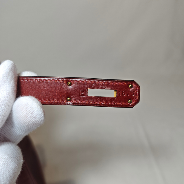 이미지를 갤러리 뷰어에 로드 , HERMES Kelly 32 Retourne Box Calf Red Square E Stamp 2001
