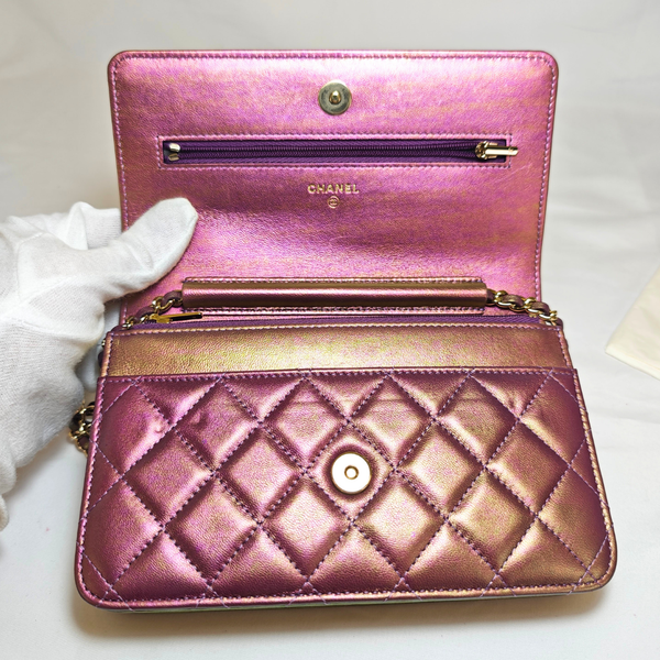 将图片加载到图库查看器，CHANEL Iridescent Purple Matelasse  Calfskin Wallet on Chain Pale Gold Hardware (WOC)
