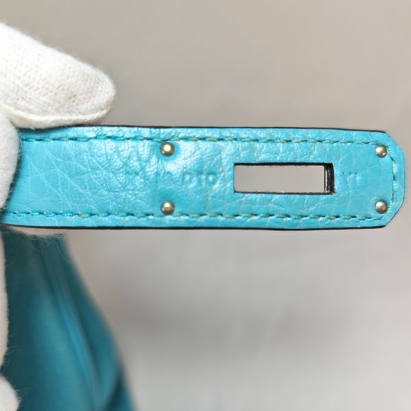 Load image into Gallery viewer, HERMES Kelly 28 Taurillon Clemence Blue Jean Stamp T
