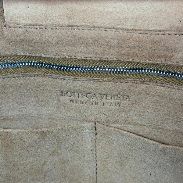 画像をギャラリービューアに読み込む, BOTTEGA VENETA アルコ ブラックレザー イントレチャート ショルダーバッグ
