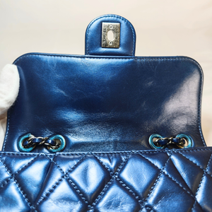 CHANEL Navy Blue Mini Single Flap Silver Metal Fitting Shoulder Bag