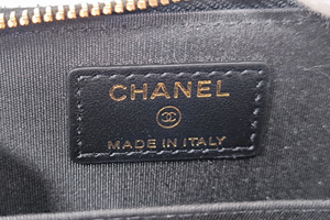 CHANELマトラッセコインケースチェーンウォレット　キャビアスキン