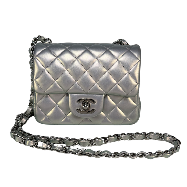 将图片加载到图库查看器，CHANEL Metallic Silver Calfskin Square Classic Flap Bag
