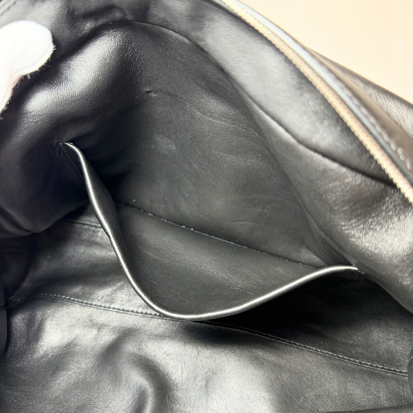 이미지를 갤러리 뷰어에 로드 , The Row Astra Leather Shoulder Bag Black
