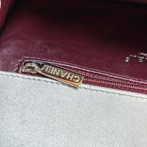 Load image into Gallery viewer, CHANEL CC Filigree Flap Chain Shoulder Bag Silver
