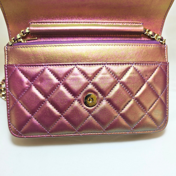 将图片加载到图库查看器，CHANEL Iridescent Purple Matelasse  Calfskin Wallet on Chain Pale Gold Hardware (WOC)
