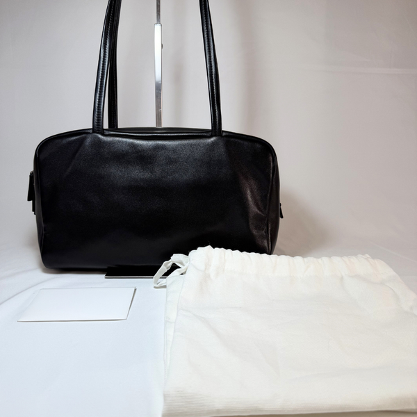 이미지를 갤러리 뷰어에 로드 , The Row Astra Leather Shoulder Bag Black
