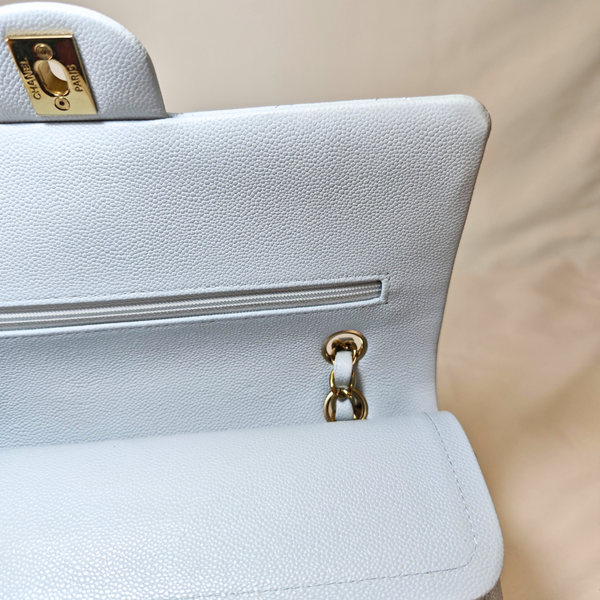 画像をギャラリービューアに読み込む, CHANEL スカイ ベイビー ブルー キャビアスキン  マトラッセ ダブルフラップ 25 ショルダーバッグ 
