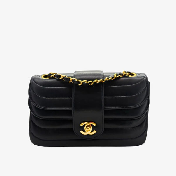 将图片加载到图库查看器，CHANEL Vintage Lambskin Horizontal Stripes Black Flap Bag
