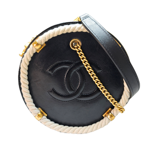 CHANEL 2019 Crumpled Calfskin En Vogue Round Shoulder Bag