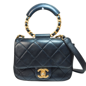 CHANEL ミニ ブラック ラムスキン インザループ フラップバッグ