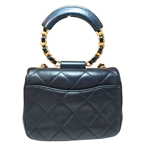 CHANEL ミニ ブラック ラムスキン インザループ フラップバッグ