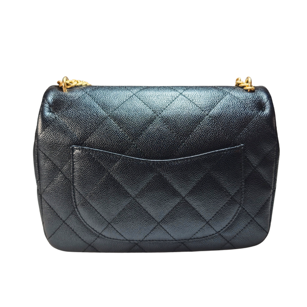 將圖片載入圖庫檢視器 CHANEL Small Sweetheart Quilted Flap Bag
