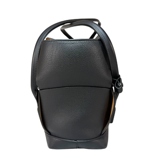 BOTTEGA VENETA アルコ ブラックレザー イントレチャート ショルダーバッグ
