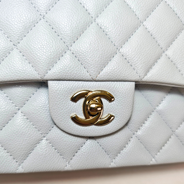 画像をギャラリービューアに読み込む, CHANEL スカイ ベイビー ブルー キャビアスキン  マトラッセ ダブルフラップ 25 ショルダーバッグ 
