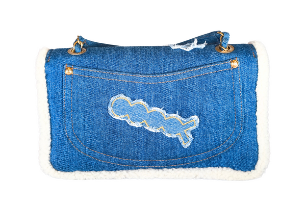 將圖片載入圖庫檢視器 CHANEL Egyptian Hieroglyph Flap Bag Denim and Shearling Medium
