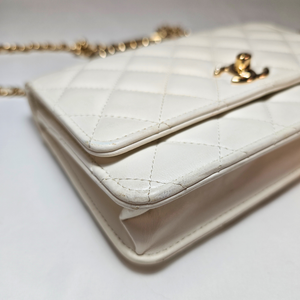 CHANEL Pearl Top Handle White Lambskin Wallet on Chain