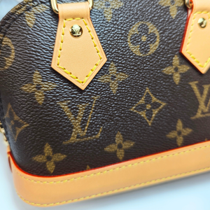 ルイヴィトン LOUIS VUITTON  ナノアルマ モノグラム（新品未使用）