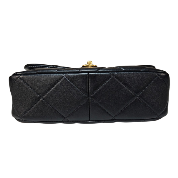 Load image into Gallery viewer, CHANEL Lambskin Matelassé Heart Lock Chain Shoulder Bag  AS3979

