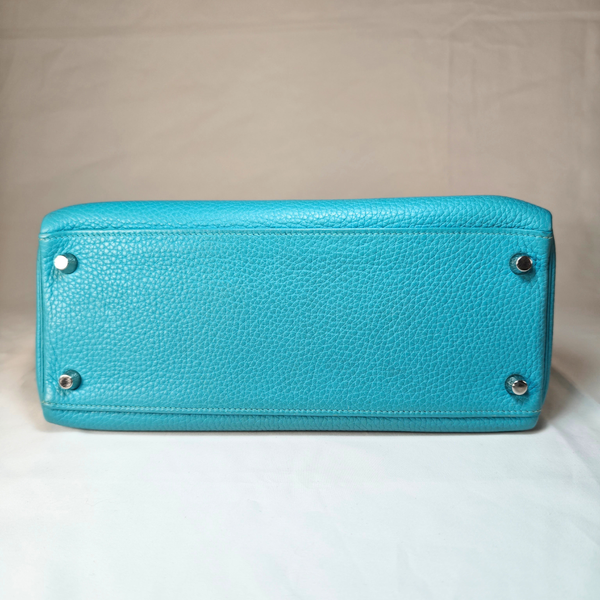 Load image into Gallery viewer, HERMES Kelly 28 Taurillon Clemence Blue Jean Stamp T
