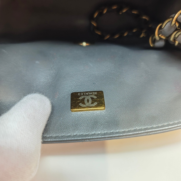 Load image into Gallery viewer, CHANEL Grey Lamb skin Square Classic Flap Bag

