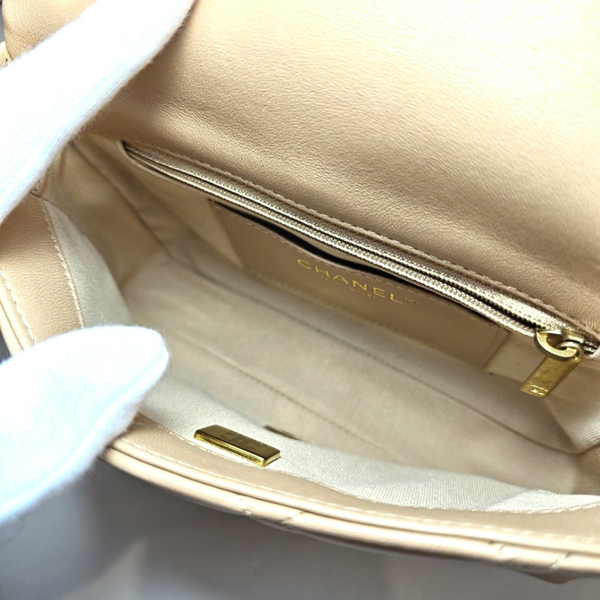 将图片加载到图库查看器，CHANEL Beige Quilted Lambskin Mini Funky Town Flap Aged Gold Hardware, 2022
