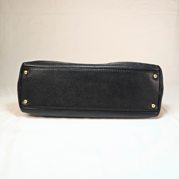 이미지를 갤러리 뷰어에 로드 , CHANEL Wood Caviar Black Hand Bag
