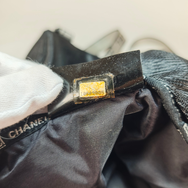 画像をギャラリービューアに読み込む, CHANELスポーツライン ブラックバックパック
