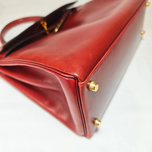 HERMES Kelly 32 Retourne Box Calf Red Square E Stamp 2001