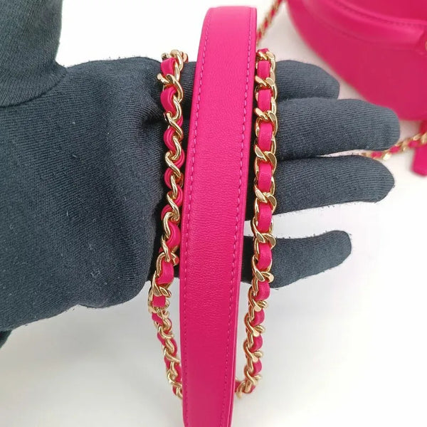 将图片加载到图库查看器，CHANEL Pink Lambskin Vanity Case Bag
