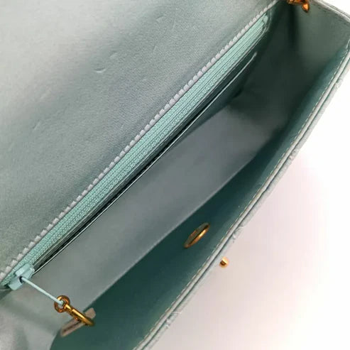 将图片加载到图库查看器，CHANEL Vintage Light Blue Satin Gold Chain 19cm Diana Flap Bag
