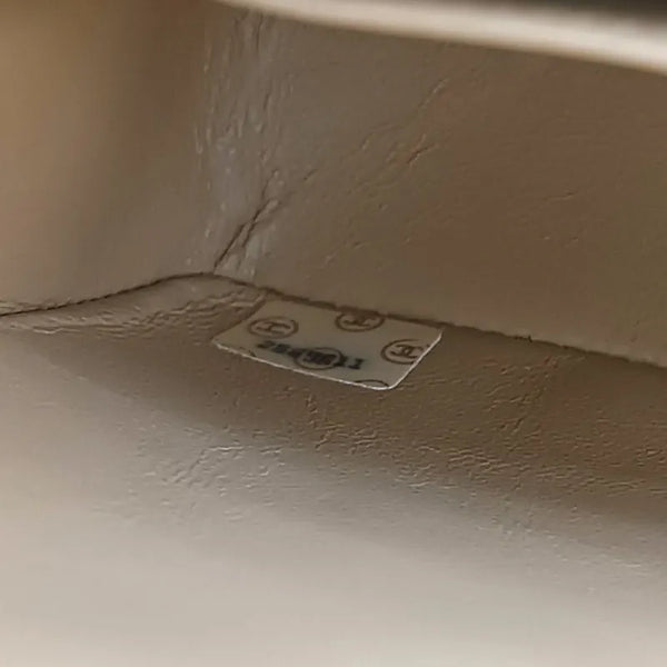 Load image into Gallery viewer, CHANEL Vintage Beige Lambskin 25cm Diana Flap Bag
