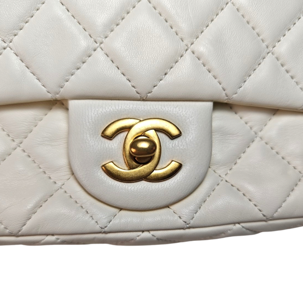 Load image into Gallery viewer, CHANEL Mini Classic Flap Bag White Lambskin / Aged gold hardware
