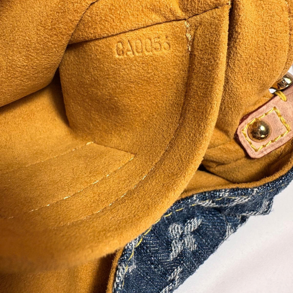 Load image into Gallery viewer, LOUIS VUITTON Monogram Denim Mini Pleaty M95050
