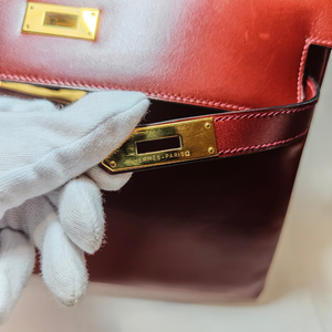 HERMES Kelly 32 Retourne Box Calf Red Square E Stamp 2001