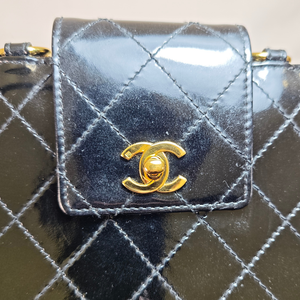 CHANEL Matelasse Turn Lock Hand Bag Patent Leather Black CC