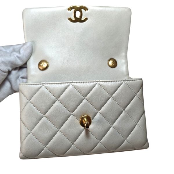 Load image into Gallery viewer, CHANEL White Pearl Handle Bag
