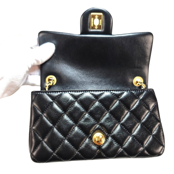 将图片加载到图库查看器，CHANEL Black Matelasse Coco Chain Lambskin Mini Flap
