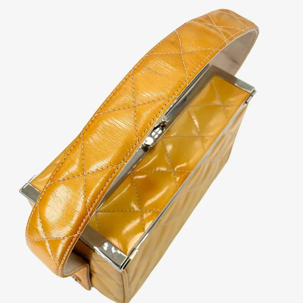 将图片加载到图库查看器，CHANEL Vintage Yellow Patent Leather Quilted Mini Metal Box Bag
