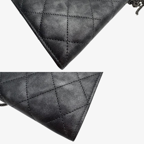 将图片加载到图库查看器，CHANEL Black Calfskin Quilted Chain CC Wristlet Clutch
